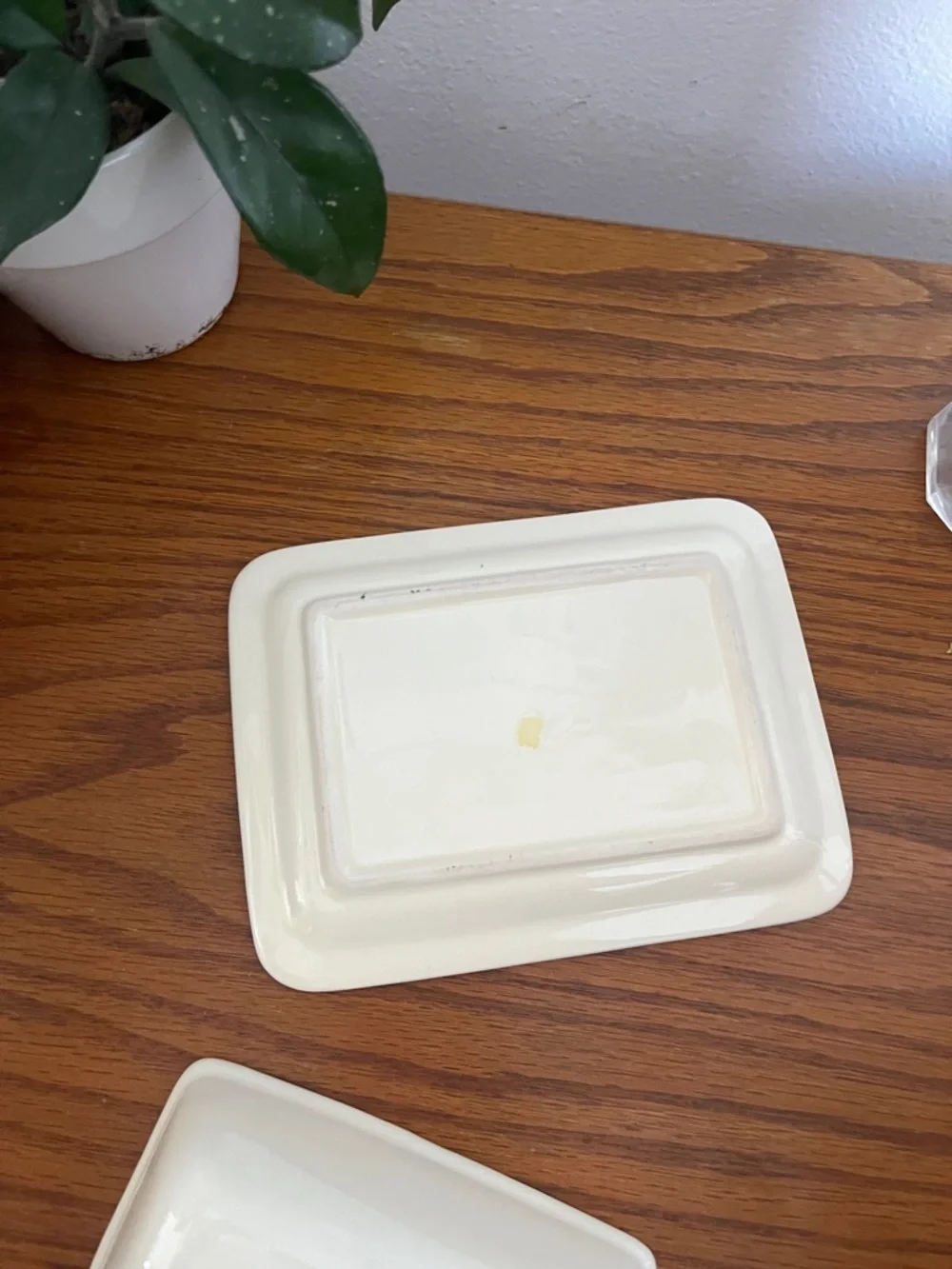 Beautiful House Ceramic Butter Dish - Cream